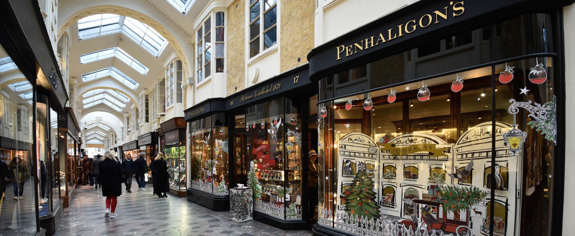 Penhaligons Christmas Window Display Retail Visual Communication