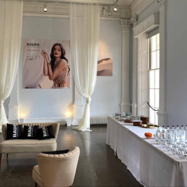 rado wall graphics with table and drinks
